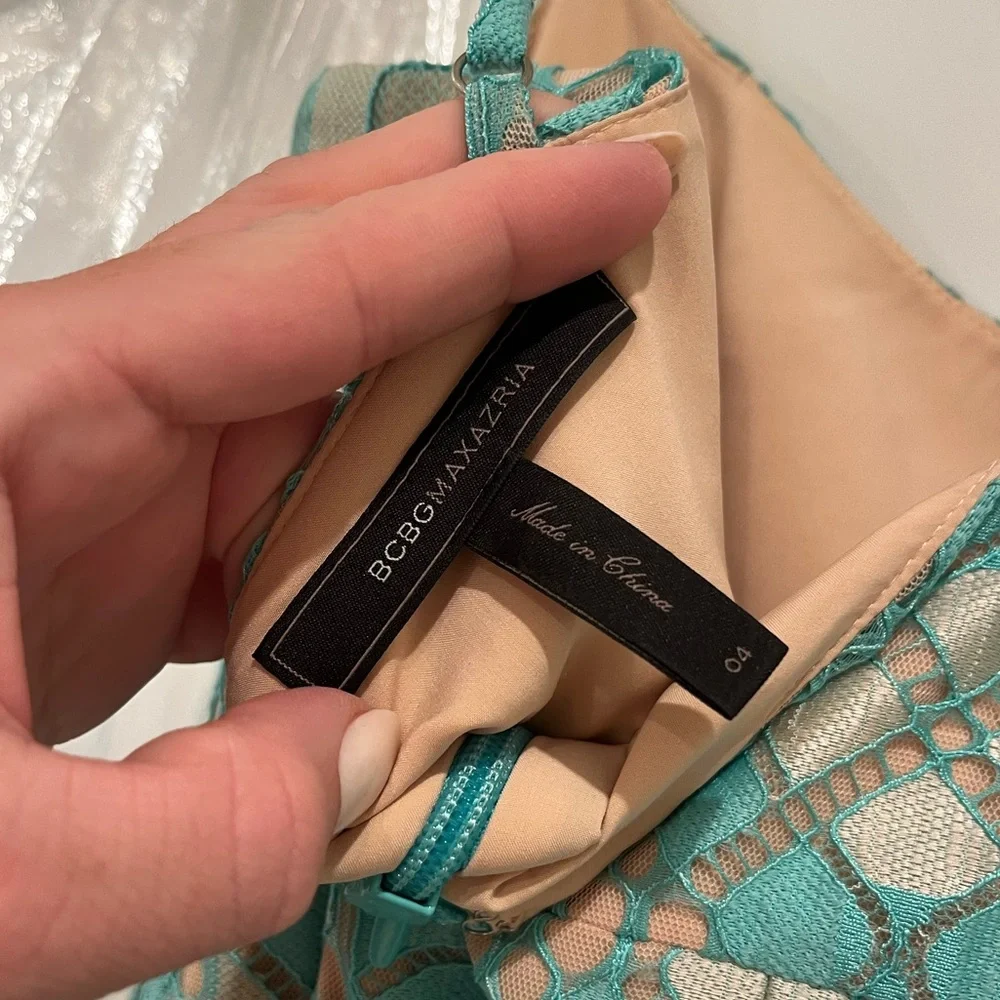 BCBGMAXAZRIA Evelina Lace Maxi Dress Aqua Blue Formal Wedding Guest Size 4